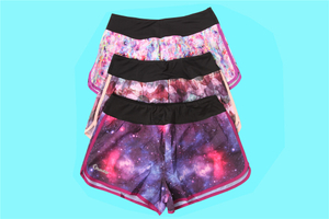 Damen-Shorts mit 3-farbigem Cool-Print auf Lager